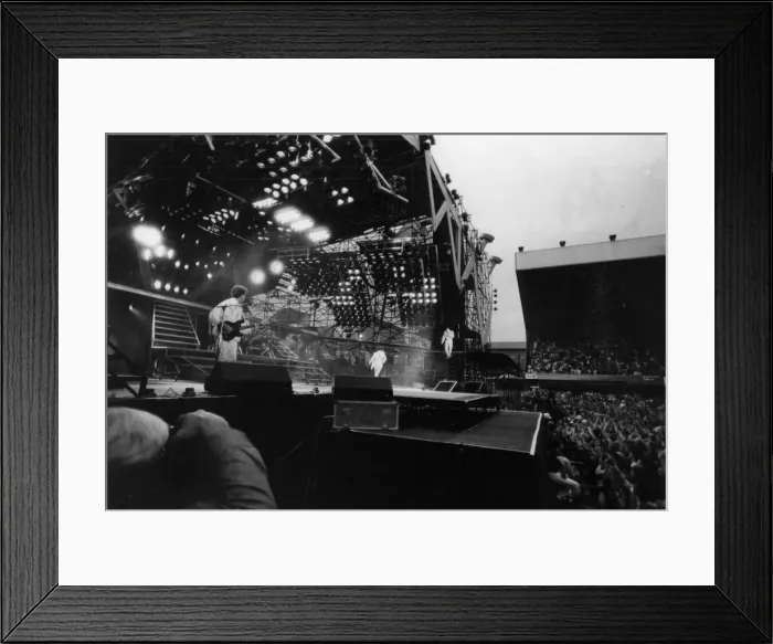 Framed Print : Queen Live at St Jamess Park, 9 July 1986 Framed Print : Queen Live at St Jamess Park, 9 July 1986