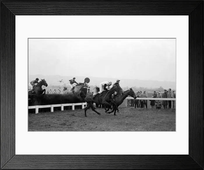 Framed Print : First day of the Cheltenham Festival 1960. 10th March 1960 Framed Print : First day of the Cheltenham Festival 1960. 10th March 1960