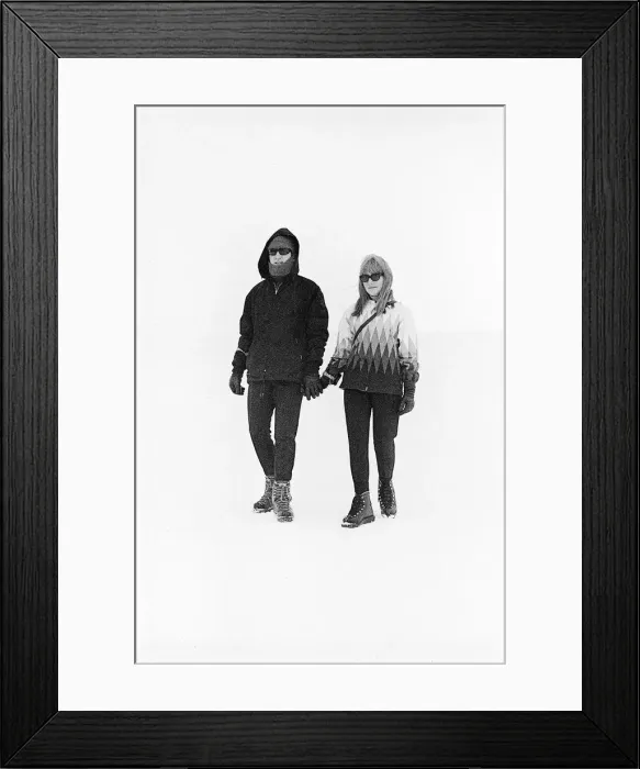 Framed Print : Beatles: John Lennon and Wife Cynthia Lennon in St Moritz on a Skiing Holiday Framed Print : Beatles: John Lennon and Wife Cynthia Lennon in St Moritz on a Skiing Holiday
