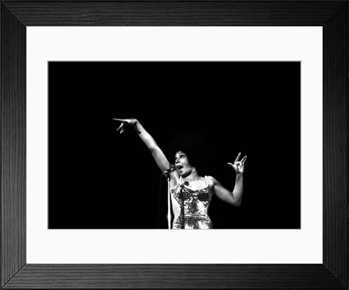 Framed Print : Shirley Bassey performing on stage in concert at Newcastle City Hall 30th April 1971