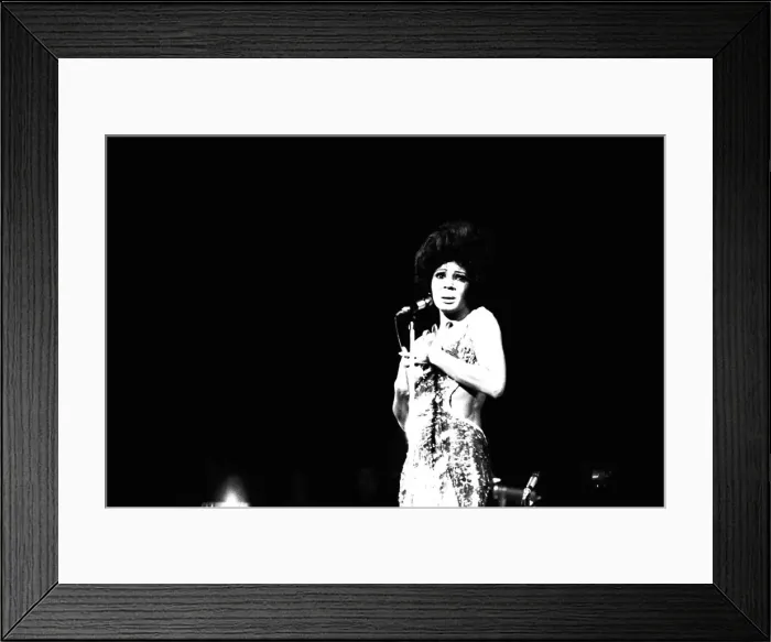 Framed Print : Shirley Bassey performing on stage in concert at Newcastle City Hall 30th April 1971
