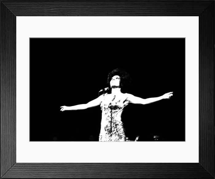 Framed Print : Shirley Bassey performing on stage in concert at Newcastle City Hall 30th April 1971