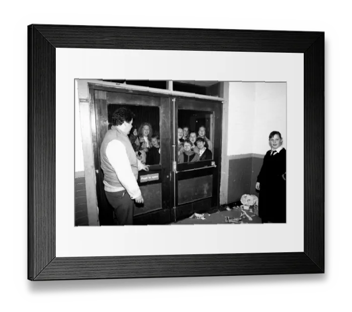 Framed Print : Lib - Boy Band New Kids on the Block perform at Whitley Bay Ice Rink 27 April 1990 Framed Print : Lib - Boy Band New Kids on the Block perform at Whitley Bay Ice Rink 27 April 1990