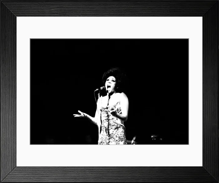 Framed Print : Shirley Bassey performing on stage in concert at Newcastle City Hall 30th April 1971