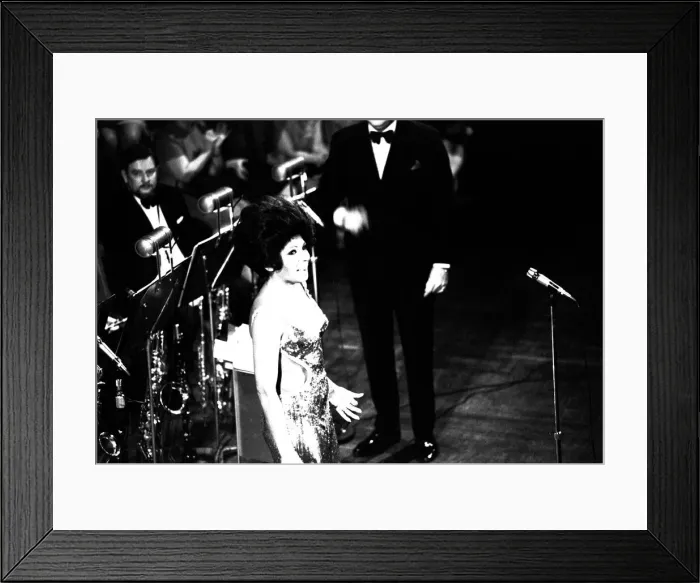 Framed Print : Shirley Bassey performing on stage in concert at Newcastle City Hall 30th April 1971 Framed Print : Shirley Bassey performing on stage in concert at Newcastle City Hall 30th April 1971