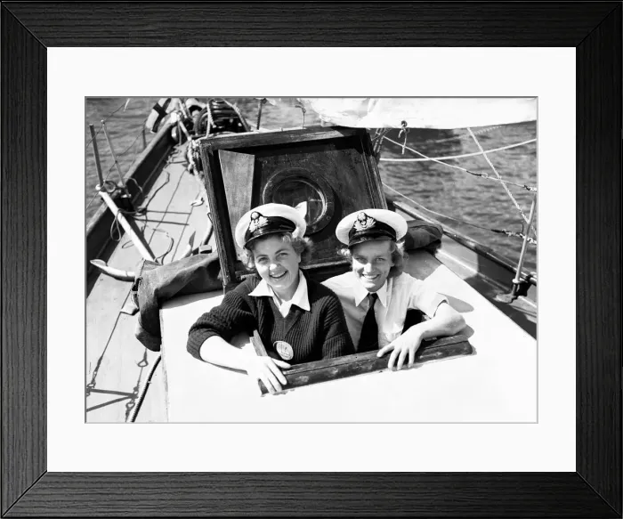 Framed Print : Women sailors on the sailing ship Creole at Dartmouth. 3rd July 1956