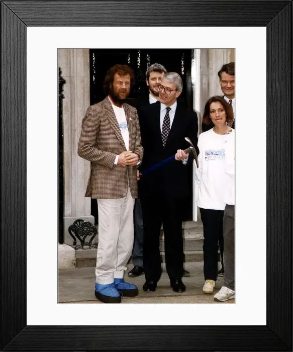 Framed Print : Sir Ranulph Fiennes with Dr Michael Stroud at the door of number 10 Downing Street with Framed Print : Sir Ranulph Fiennes with Dr Michael Stroud at the door of number 10 Downing Street with