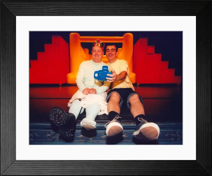 Framed Print : Paul Hunter as Richard III and Roland Quesnel as Buckingham in Williams Shakespeare