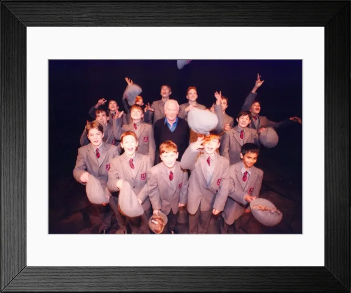 Framed Print : Pupils from across the Tyne and Wear region join actor Tony Britton for the showing of Framed Print : Pupils from across the Tyne and Wear region join actor Tony Britton for the showing of