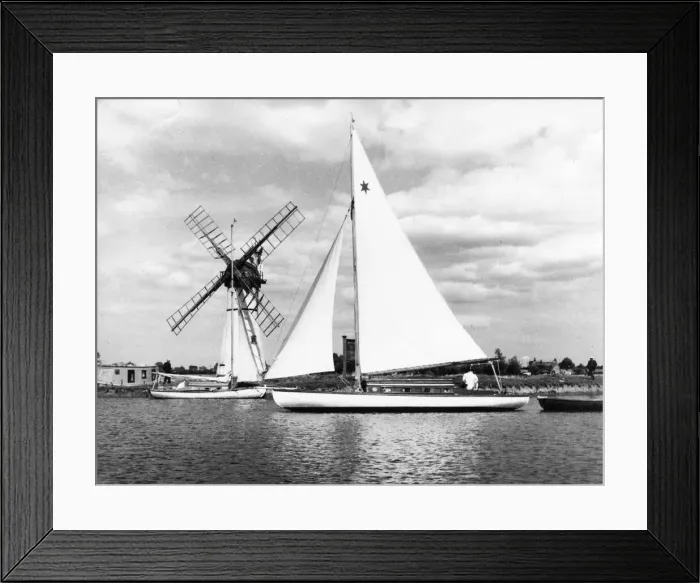 Framed Print : A sailing boat on the Norfolk Broads Framed Print : A sailing boat on the Norfolk Broads