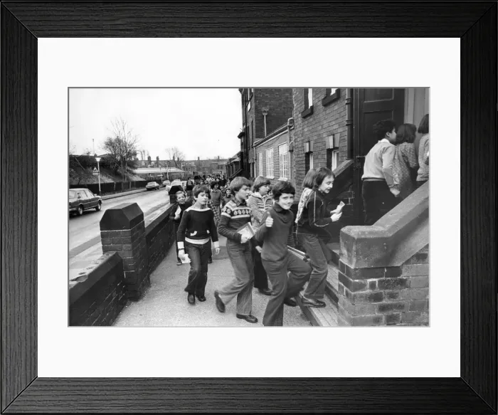 Framed Print : A pupil gives the thumbs up as the doors open again at West Jesmond School Framed Print : A pupil gives the thumbs up as the doors open again at West Jesmond School