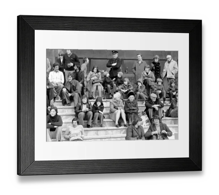 Framed Print : Sport: Unusual: Humour: Marbles Championship: The Worlds Marbles Championships took place Framed Print : Sport: Unusual: Humour: Marbles Championship: The Worlds Marbles Championships took place