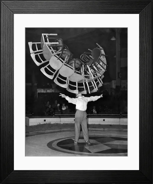 Framed Print : Dress rehearsal of Belle Vue 24th. International Circus which opens tomorrow (Friday) Framed Print : Dress rehearsal of Belle Vue 24th. International Circus which opens tomorrow (Friday)