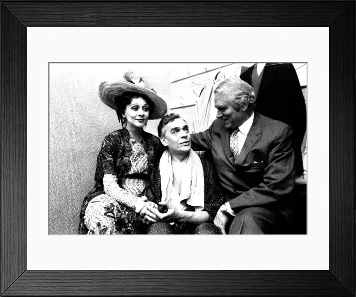 Framed Print : Lord Olivier came to watch his wife, Joan Plowright, star with Paul Schofield (centre) Framed Print : Lord Olivier came to watch his wife, Joan Plowright, star with Paul Schofield (centre)