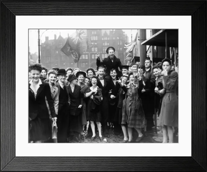 Framed Print : Crowds celebration Victory in Japan Day in Albert Square Framed Print : Crowds celebration Victory in Japan Day in Albert Square
