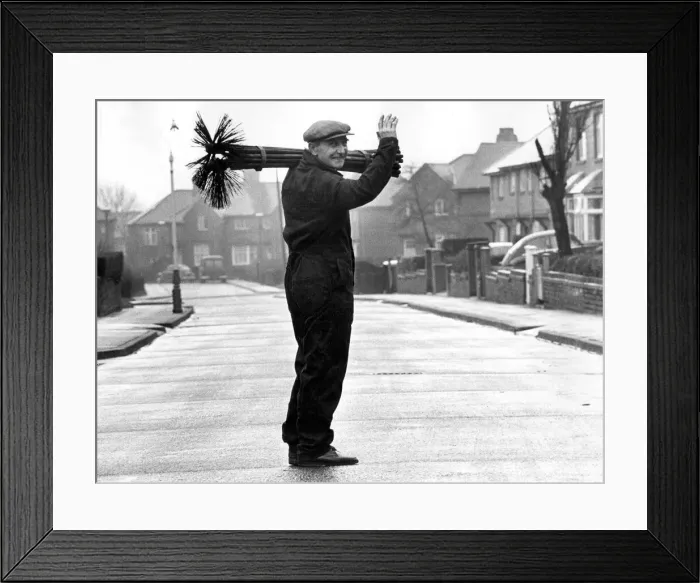 Framed Print : Ex sweep Tony Graham with memories of busy days and lucky days when brides were glad of a
