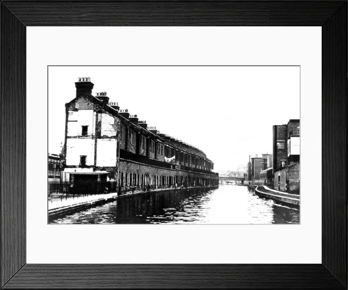 Framed Print : Back door route to London. Homes in the Harrow road, backing onto the Regents Canal