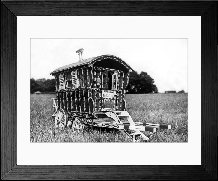 Framed Print : A traditiional gipsy caravan Framed Print : A traditiional gipsy caravan