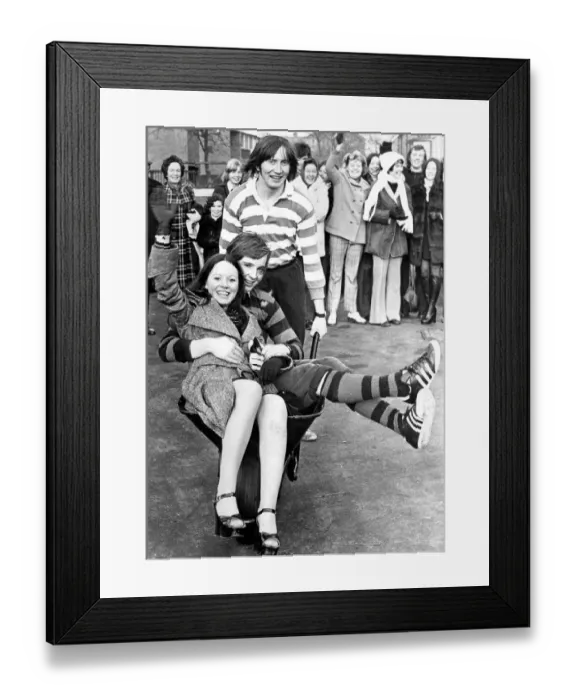 Framed Print : More than 500 people turned out for the traditional New Year Blackbird Race in Ponteland Framed Print : More than 500 people turned out for the traditional New Year Blackbird Race in Ponteland