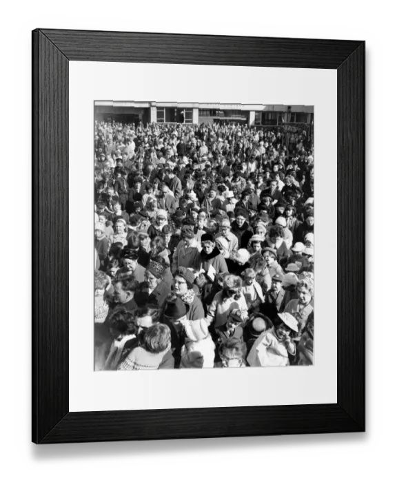 Framed Print : A section of the crowd from a procession organised by the South Shields Sunday School