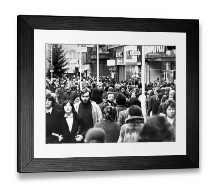 Framed Print : The crowds out for the first shopping day after Christmas