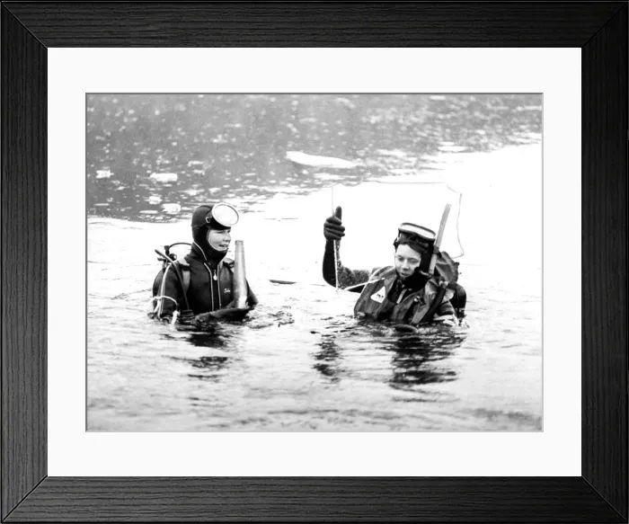 Framed Print : Its a topsy-turvy underwater world for a squad of Tyneside skin-divers
