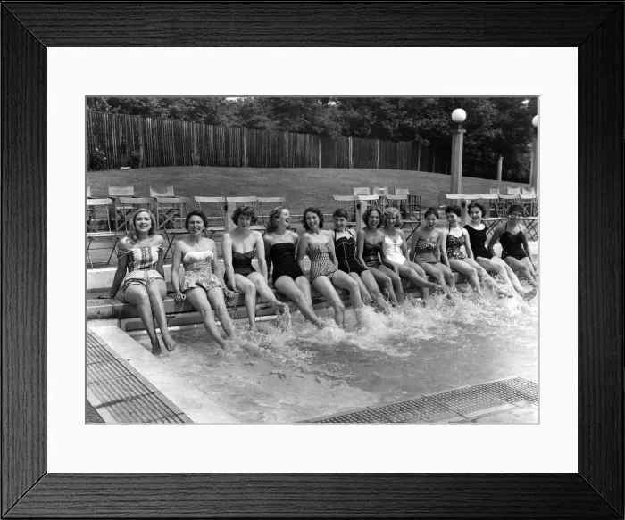 Framed Print : Holidays: (L / R) Verna Clarke, Avis Ashby, Maureen Colton, Pamela Rowe, Sheila Jamson Framed Print : Holidays: (L / R) Verna Clarke, Avis Ashby, Maureen Colton, Pamela Rowe, Sheila Jamson