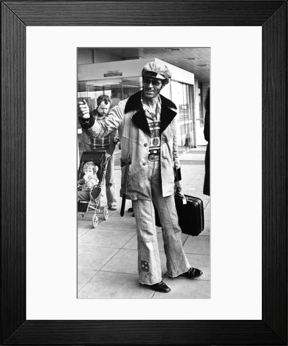 Framed Print : Chuck Berry arrives at Newcastle Airport before his show at Newcastle City Hall Framed Print : Chuck Berry arrives at Newcastle Airport before his show at Newcastle City Hall