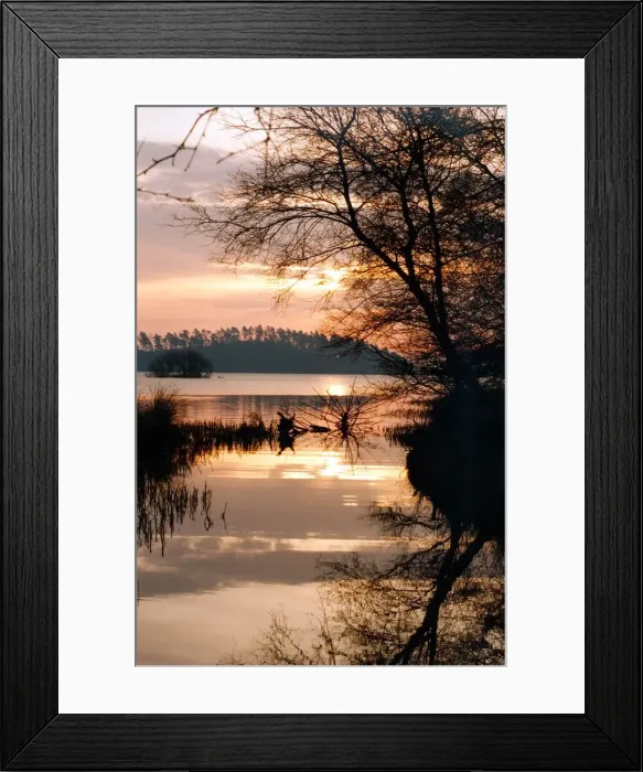 Framed Print : Dawn breaks over the British countryside Framed Print : Dawn breaks over the British countryside