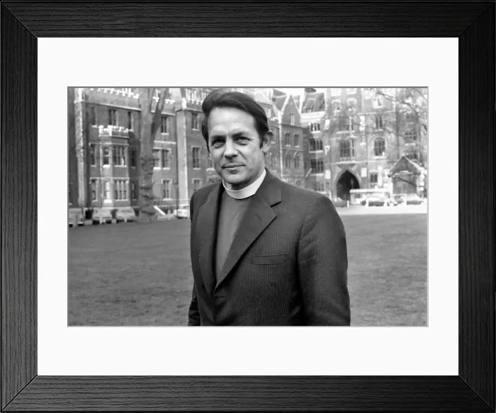 Framed Print : Rt. Hon. David Sheppard. January 1975 S75-0252 Framed Print : Rt. Hon. David Sheppard. January 1975 S75-0252
