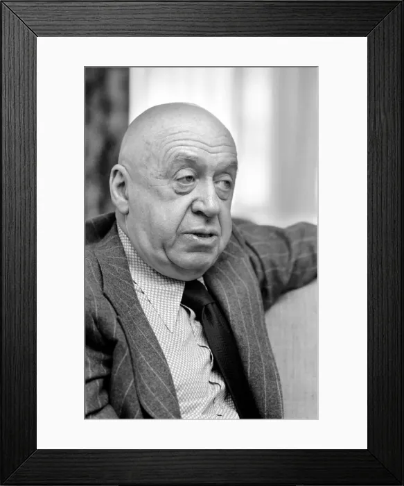 Framed Print : Director Otto Preminger. March 1975 S75-1644-002 Framed Print : Director Otto Preminger. March 1975 S75-1644-002