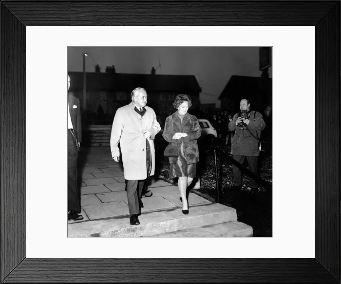Framed Print : The Prime Minister Harold Wilson speaking at Prescot Labour Club (Lancs) Dinner Framed Print : The Prime Minister Harold Wilson speaking at Prescot Labour Club (Lancs) Dinner