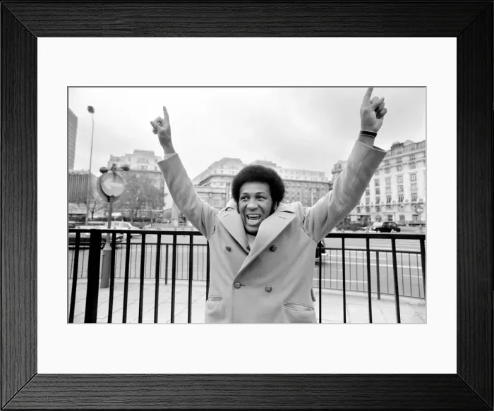 Framed Print : Boxer: Jimmy Ellis. November 1974 S74-6569-001 Framed Print : Boxer: Jimmy Ellis. November 1974 S74-6569-001