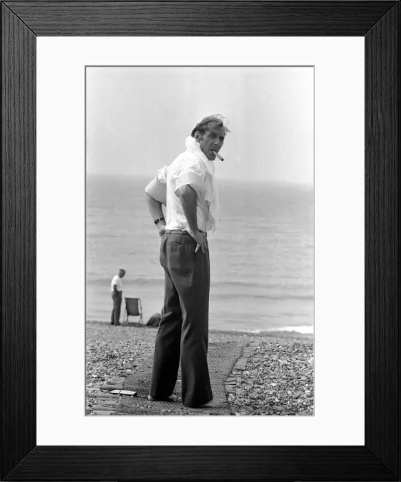 Framed Print : Eric Sykes. Comedian. August 1974 S74-4701-003 Framed Print : Eric Sykes. Comedian. August 1974 S74-4701-003