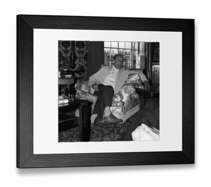 Framed Print : Comedian: Jimmy Jewel. August 1974 S74-5003-003 Framed Print : Comedian: Jimmy Jewel. August 1974 S74-5003-003