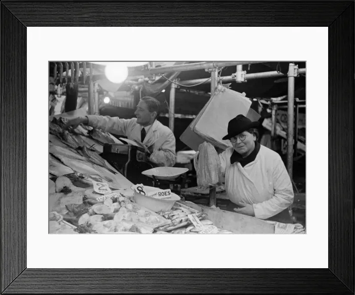 Framed Print : The Fishmongers stall on Kingston market. Circa 1936 Framed Print : The Fishmongers stall on Kingston market. Circa 1936