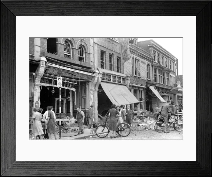 Framed Print : Alfieri. Air Raid damage, Malden. August 16th 1940 Framed Print : Alfieri. Air Raid damage, Malden. August 16th 1940