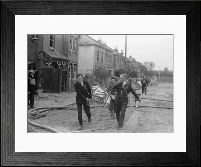 Framed Print : Alfieri. Air Raid damage at Malden, London. August 16th 1940 Framed Print : Alfieri. Air Raid damage at Malden, London. August 16th 1940