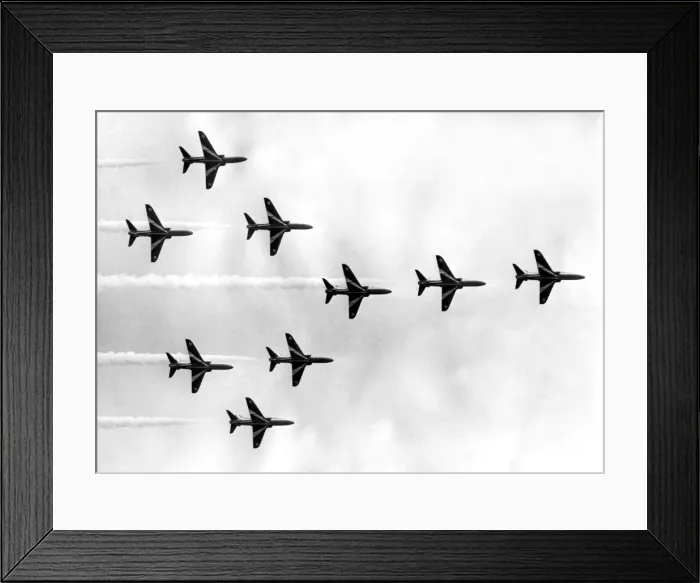 Framed Print : The Red Arrows acrobatic team sweep through at the Recro Framed Print : The Red Arrows acrobatic team sweep through at the Recro