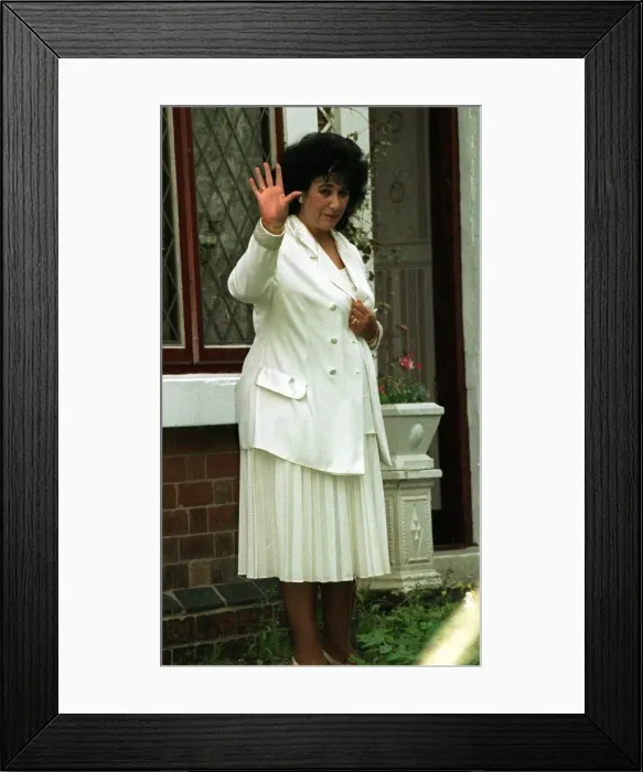 Framed Print : Rita Rogers psychic at home in Lower Pilsley August 1997 Earlier this week Princess
