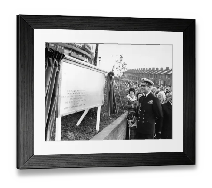 Framed Print : Prince Philip, Duke of Edinburgh, visits the Byker Wall Housing development in Byker Framed Print : Prince Philip, Duke of Edinburgh, visits the Byker Wall Housing development in Byker