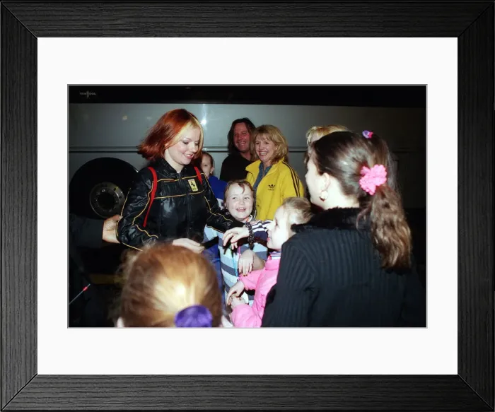Framed Print : Geri Halliwell of the Spice Girls in Glasgow April 1998 on her way to Framed Print : Geri Halliwell of the Spice Girls in Glasgow April 1998 on her way to