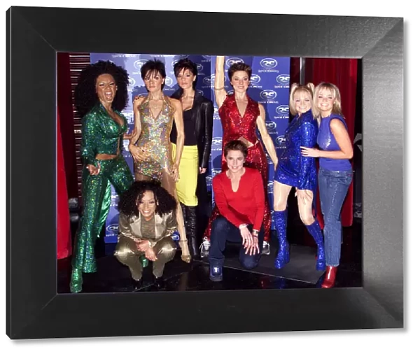 Spice Girls December 1999 with their wax works in Madam Tussards