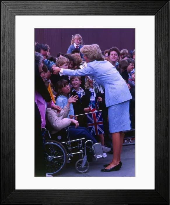 Framed Print : Princess Diana Princess of Wales shaking hands with the crowds on a visit to Glasgow Framed Print : Princess Diana Princess of Wales shaking hands with the crowds on a visit to Glasgow