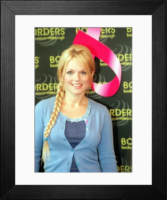 Framed Print : GERI HALLIWELL October 1999 AT THE LAUNCH OF HER NEW BOOK AT BORDERS IN GLASGOW Framed Print : GERI HALLIWELL October 1999 AT THE LAUNCH OF HER NEW BOOK AT BORDERS IN GLASGOW