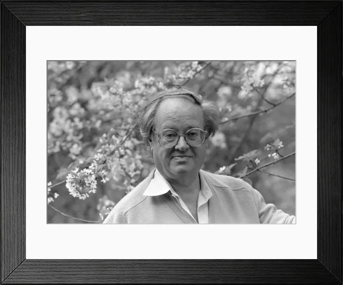 Framed Print : Author, playwright and creator of Rumpole of the Bailey John Mortimer, seen here at home