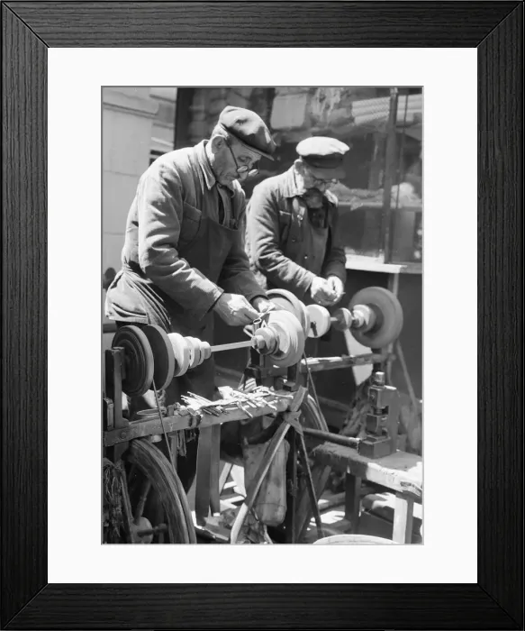 Framed Print : Sharpners seen here sharpening scissors on the streets of Kiev, Ukraine, USSR. May 1960 Framed Print : Sharpners seen here sharpening scissors on the streets of Kiev, Ukraine, USSR. May 1960