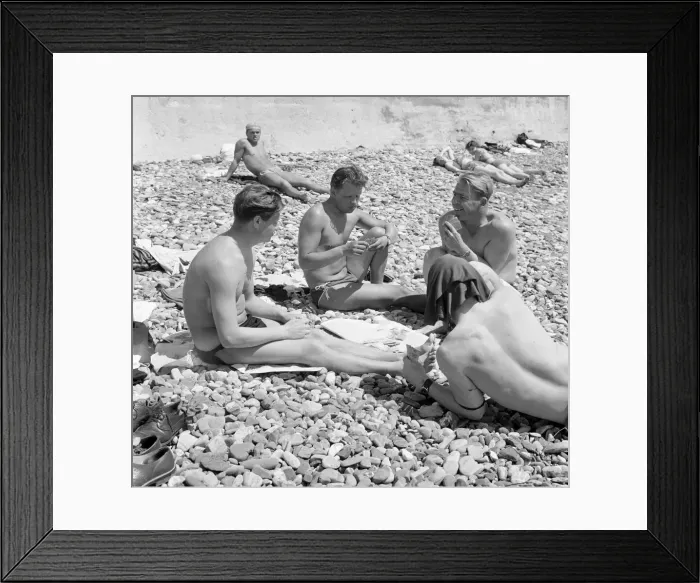 Framed Print : Russin holiday makers seen here playing cards on the beach at Sochi region of Krasnodar Framed Print : Russin holiday makers seen here playing cards on the beach at Sochi region of Krasnodar