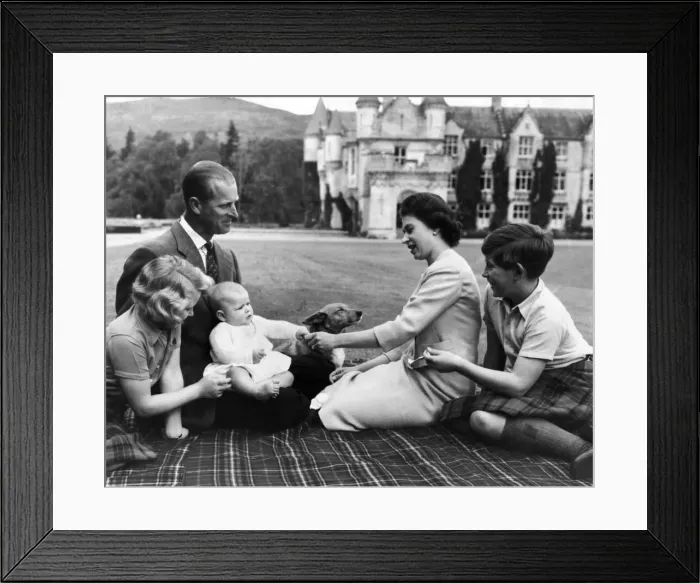 Framed Print : Queen Elizabeth II and her husband Prince Philip, Duke of Edinburgh Framed Print : Queen Elizabeth II and her husband Prince Philip, Duke of Edinburgh