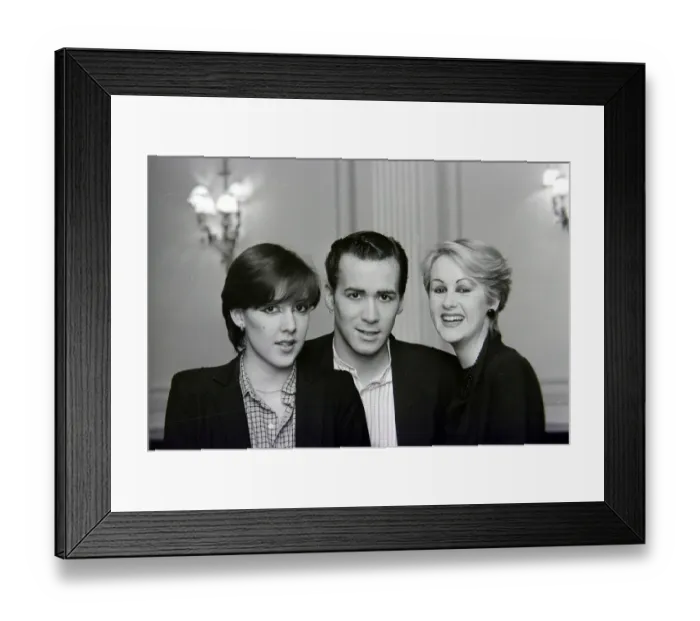 Framed Print : The Human League-(l-r) Joanne Catherall, Philip Oakey and Susanne Sulley
